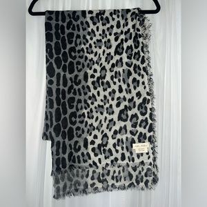 Noble fibre cashmere scarf